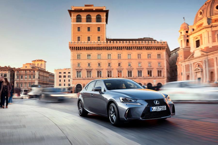  Lexus IS200t F-Sport 2016 года  (WW) (фото 20 из 35)